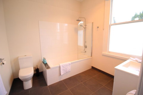 Trinity Hill Apartments - Sunshine Coast Tourism 19
