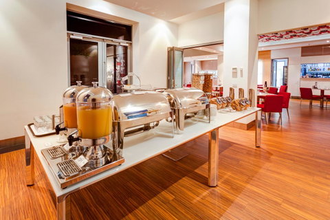 Mantra Charles Hotel - Sunshine Coast Tourism 18