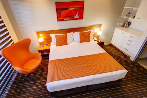Mantra Charles Hotel - Sunshine Coast Tourism 24