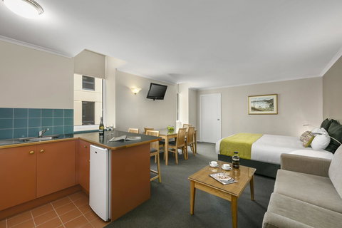 Hobart Waterfront Apartments - Sunshine Coast Tourism 1