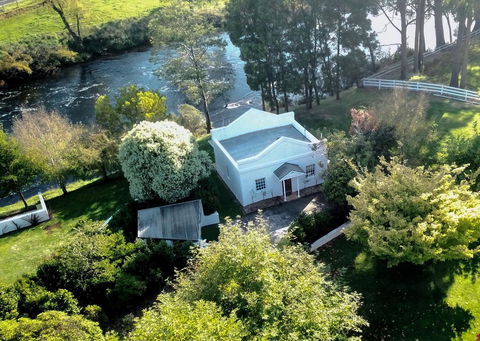 Forth River Cottage - Sunshine Coast Tourism 0