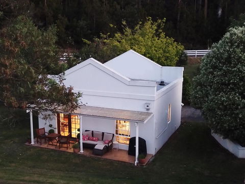 Forth River Cottage - Sunshine Coast Tourism 3