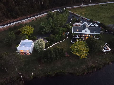 Forth River Cottage - Sunshine Coast Tourism 2