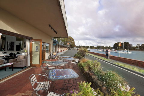 The Waterfront Wynyard - Sunshine Coast Tourism 3
