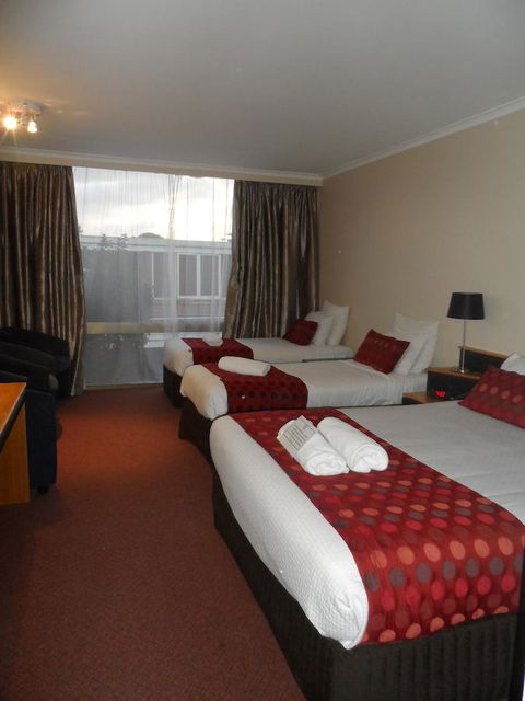 Commodore Regent - Sunshine Coast Tourism 25