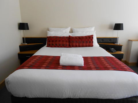 Commodore Regent - Sunshine Coast Tourism 2