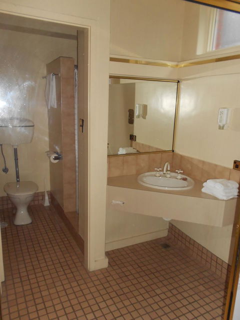 Commodore Regent - Sunshine Coast Tourism 34