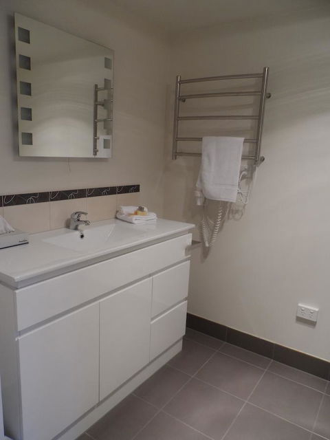 Commodore Regent - Sunshine Coast Tourism 26