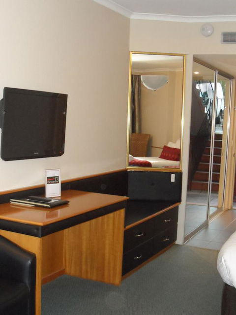 Commodore Regent - Sunshine Coast Tourism 19