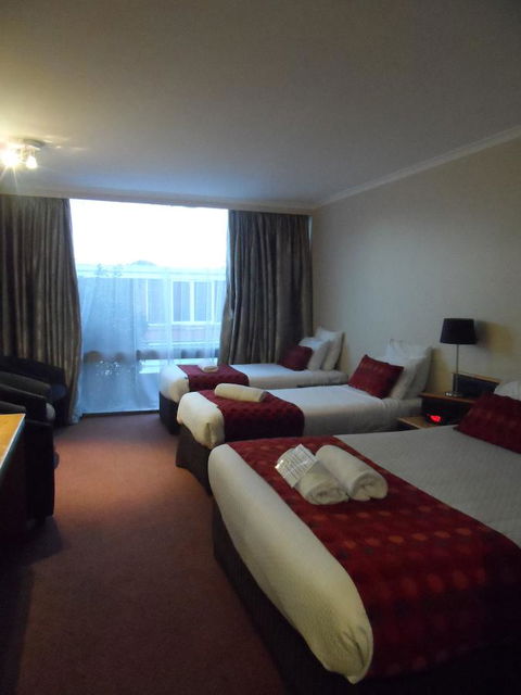 Commodore Regent - Sunshine Coast Tourism 17