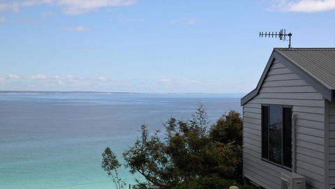 SEA EAGLE COTTAGE Amazing Views Of Bay Of Fires - Holiday Sunshine Coast 15