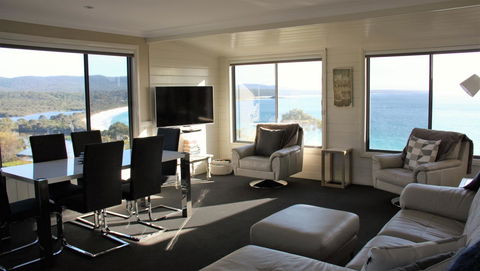 SEA EAGLE COTTAGE Amazing Views Of Bay Of Fires - Holiday Sunshine Coast 21