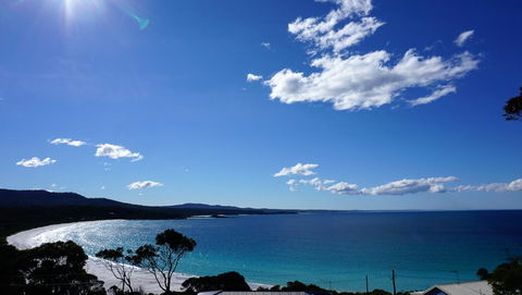 SEA EAGLE COTTAGE Amazing Views Of Bay Of Fires - Holiday Sunshine Coast 18