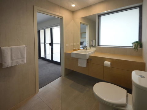 Kangaroo Bay Apartments - Sunshine Coast Tourism 8