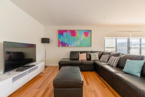 Kangaroo Bay Apartments - Sunshine Coast Tourism 31