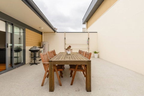 Kangaroo Bay Apartments - Sunshine Coast Tourism 19