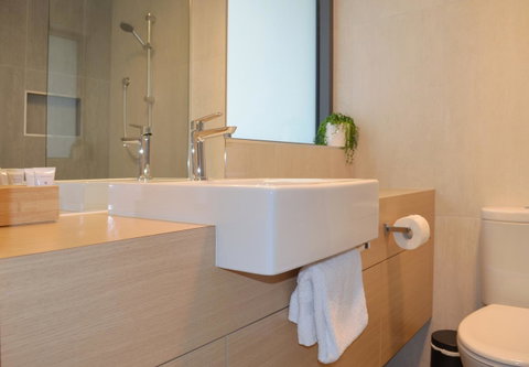 Kangaroo Bay Apartments - Sunshine Coast Tourism 5