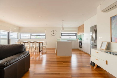 Kangaroo Bay Apartments - Sunshine Coast Tourism 22