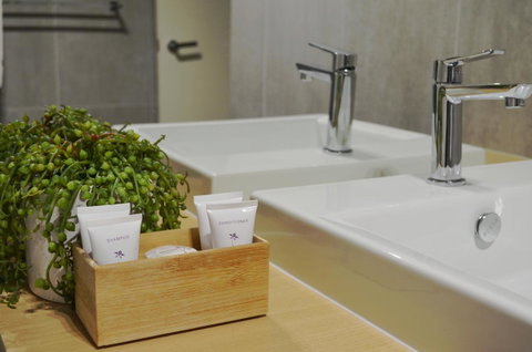 Kangaroo Bay Apartments - Sunshine Coast Tourism 16
