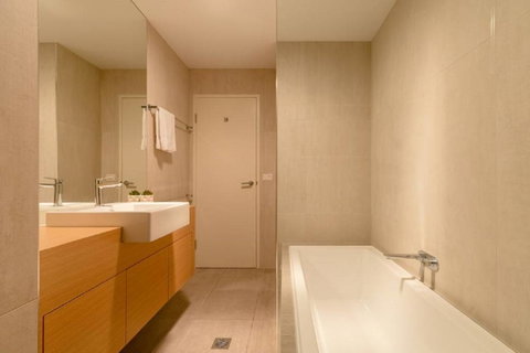 Kangaroo Bay Apartments - Sunshine Coast Tourism 23