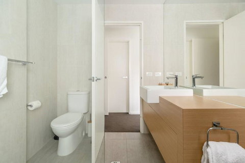 Kangaroo Bay Apartments - Sunshine Coast Tourism 43