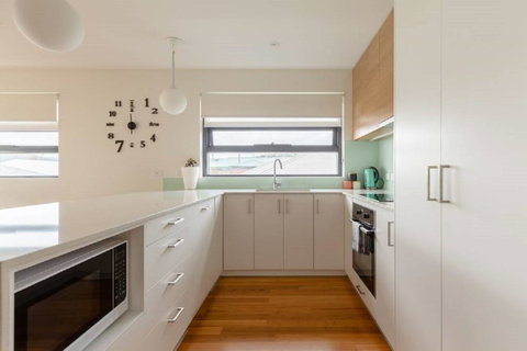 Kangaroo Bay Apartments - Sunshine Coast Tourism 39
