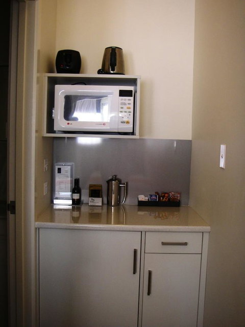 Motel 429 - Sunshine Coast Tourism 37