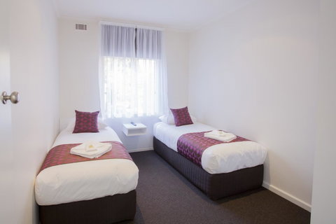 Motel 429 - Sunshine Coast Tourism 44