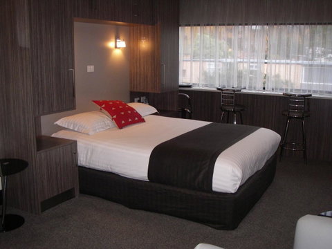 Motel 429 - Sunshine Coast Tourism 34