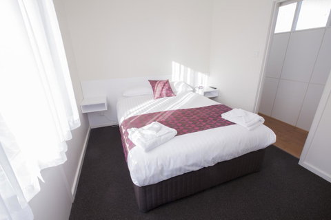 Motel 429 - Sunshine Coast Tourism 42