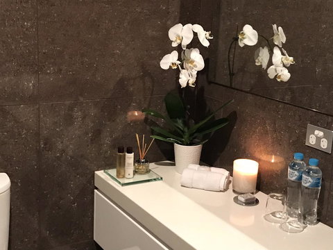 Amare Beachside Luxury - Holiday Sunshine Coast 7