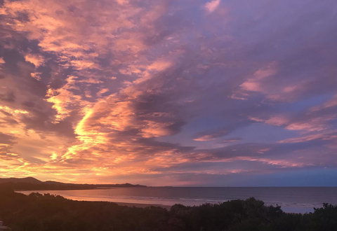 Amare Beachside Luxury - Holiday Sunshine Coast 4