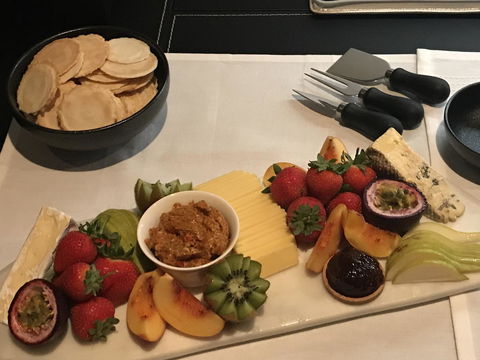 Amare Beachside Luxury - Holiday Sunshine Coast 6