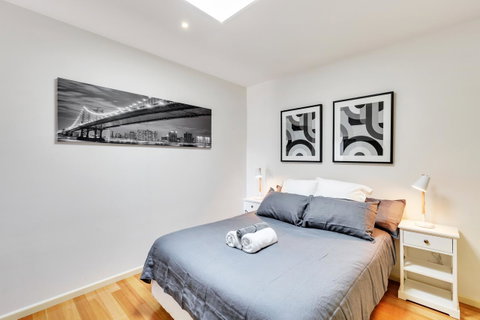 Bellerive Marina View Apartments NO 27 - Sunshine Coast Tourism 9