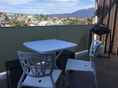 Bellerive Marina View Apartments NO 27 - Sunshine Coast Tourism 16