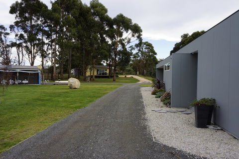 Pelican Point Sanctuary - Sunshine Coast Tourism 0