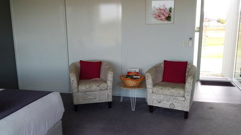 Pelican Point Sanctuary - Sunshine Coast Tourism 17