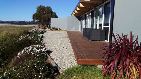 Pelican Point Sanctuary - Sunshine Coast Tourism 5