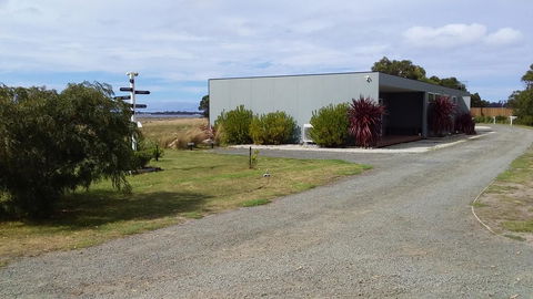 Pelican Point Sanctuary - Sunshine Coast Tourism 10