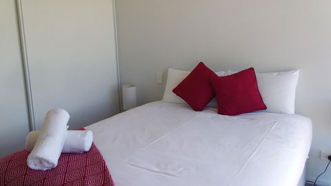 Pelican Point Sanctuary - Sunshine Coast Tourism 9