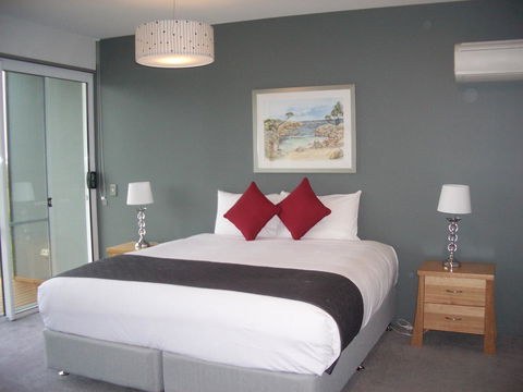 Pelican Point Sanctuary - Sunshine Coast Tourism 33