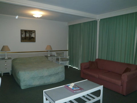 Parklane Motel - Sunshine Coast Tourism 34