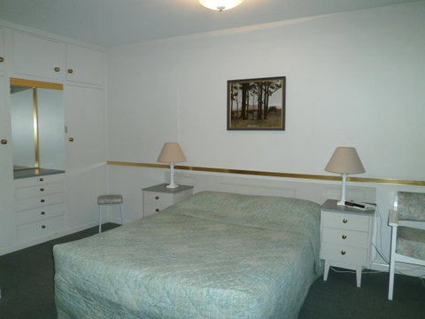 Parklane Motel - Sunshine Coast Tourism 38