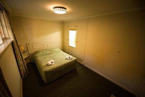 Parklane Motel - Sunshine Coast Tourism 7