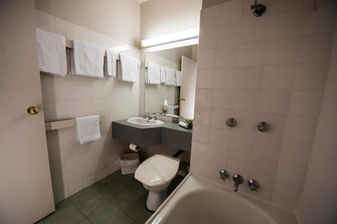 Parklane Motel - Sunshine Coast Tourism 21