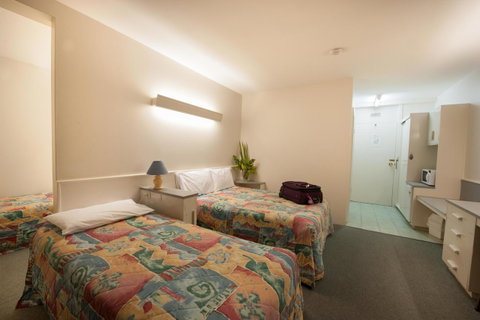 Parklane Motel - Sunshine Coast Tourism 12