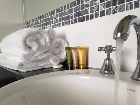 Auldington Hotel - Sunshine Coast Tourism 14