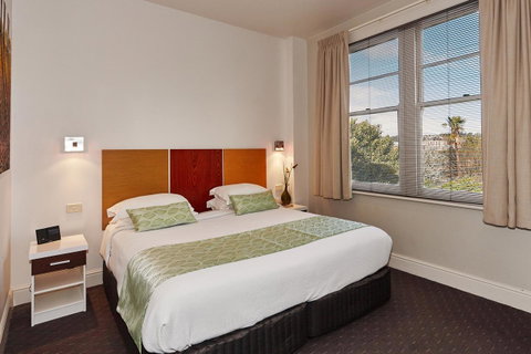 Auldington Hotel - Sunshine Coast Tourism 8