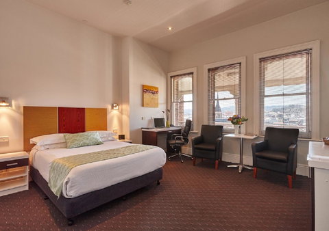 Auldington Hotel - Sunshine Coast Tourism 5