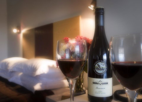 Auldington Hotel - Sunshine Coast Tourism 35